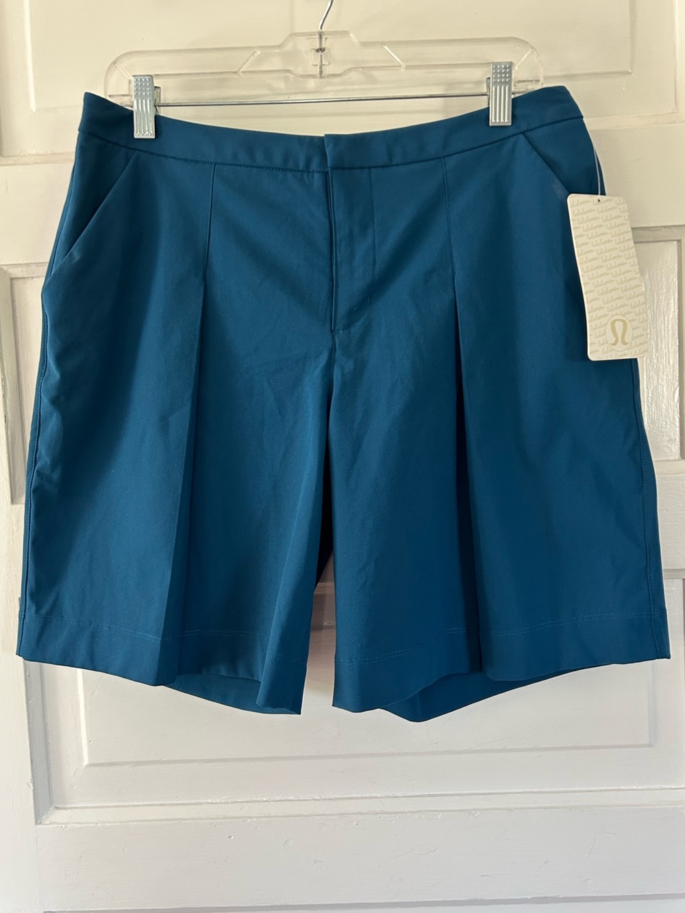 NWT Lululemon Women’s Long Story Short Teal Blue Shorts w/Pockets. Size 10